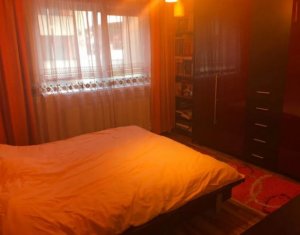 Lakás 3 szobák eladó on Floresti