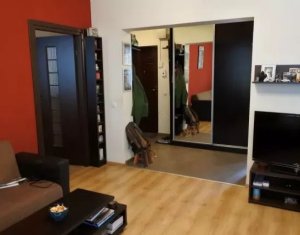 Lakás 3 szobák eladó on Floresti