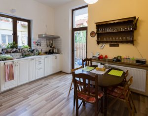 Ház 8 szobák eladó on Cluj-napoca, Zóna Marasti