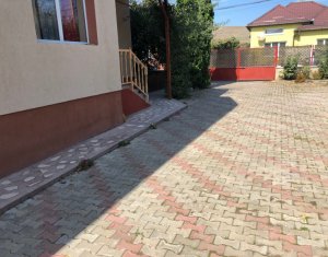 Ház 3 szobák kiadó on Floresti