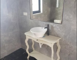 Ház 4 szobák eladó on Chinteni