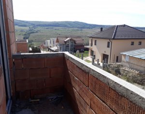 Ház 4 szobák eladó on Chinteni