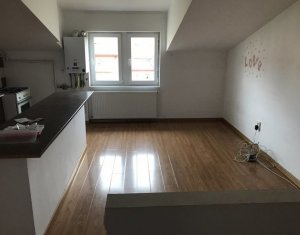 Lakás 2 szobák eladó on Floresti