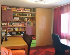 Lakás 4 szobák eladó on Cluj-napoca, Zóna Manastur