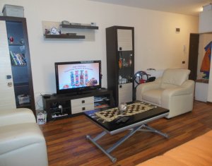 Lakás 3 szobák eladó on Floresti