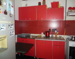 Lakás 3 szobák eladó on Floresti