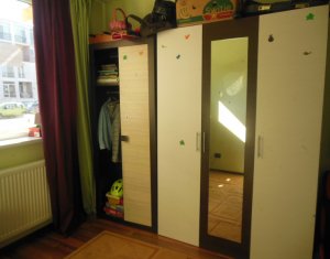 Lakás 3 szobák eladó on Floresti