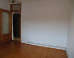 Lakás 3 szobák eladó on Floresti