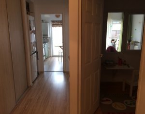 Lakás 2 szobák eladó on Floresti