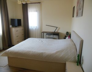 Lakás 3 szobák eladó on Floresti