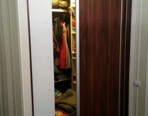 Lakás 3 szobák eladó on Floresti