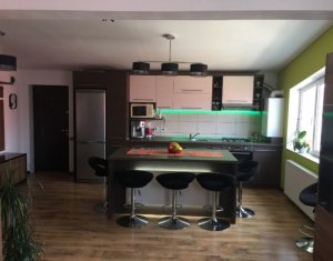 Lakás 3 szobák eladó on Floresti