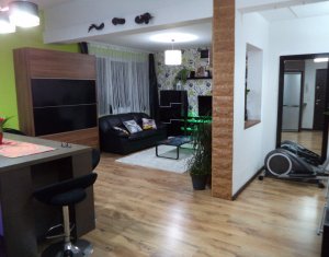 Lakás 3 szobák eladó on Floresti