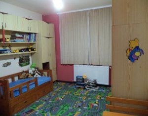 Lakás 3 szobák eladó on Floresti