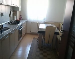 Lakás 3 szobák eladó on Floresti