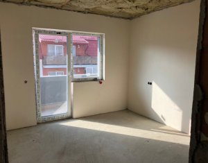 Lakás 3 szobák eladó on Floresti