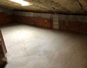 Lakás 3 szobák eladó on Floresti