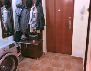 Lakás 2 szobák eladó on Floresti