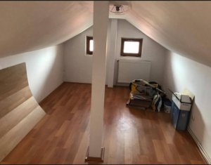 Lakás 3 szobák eladó on Floresti