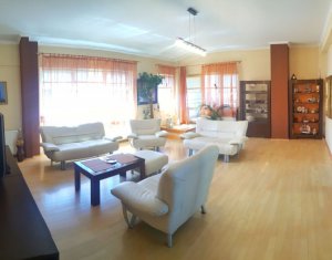 Lakás 4 szobák eladó on Cluj-napoca, Zóna Centru