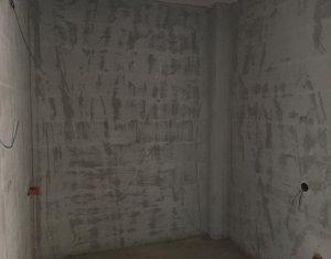 Lakás 2 szobák eladó on Floresti