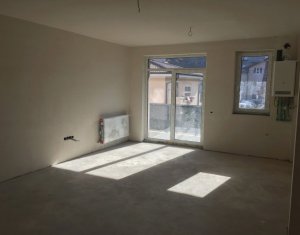 Lakás 3 szobák eladó on Floresti