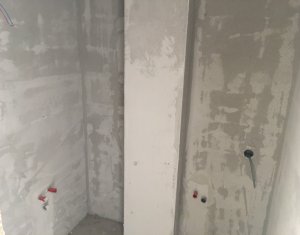 Lakás 3 szobák eladó on Floresti