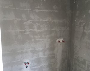 Lakás 3 szobák eladó on Floresti