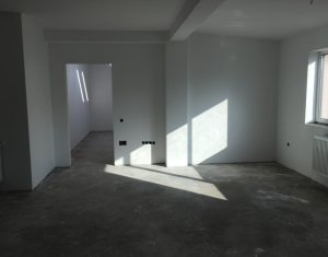 Lakás 3 szobák eladó on Floresti