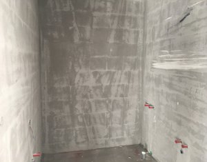 Lakás 3 szobák eladó on Floresti