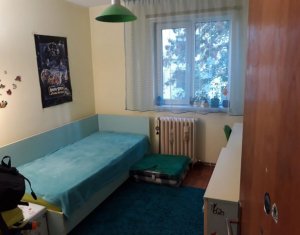 Lakás 4 szobák eladó on Cluj-napoca, Zóna Manastur