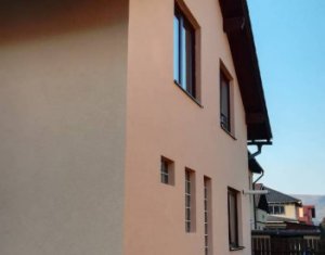 Ház 4 szobák eladó on Floresti