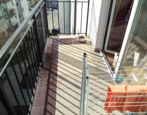 Lakás 2 szobák eladó on Floresti