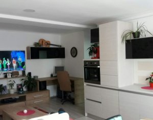 Lakás 3 szobák eladó on Floresti