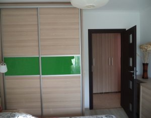 Lakás 3 szobák eladó on Floresti