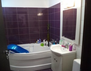 Lakás 3 szobák eladó on Floresti