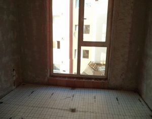 Lakás 3 szobák eladó on Floresti