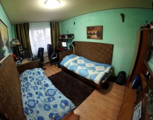 Lakás 4 szobák eladó on Cluj-napoca, Zóna Manastur