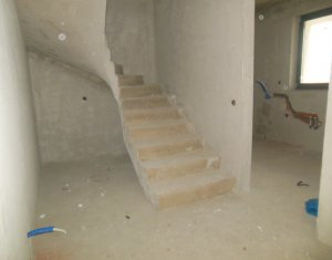 Ház 5 szobák eladó on Floresti