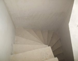 Ház 5 szobák eladó on Floresti