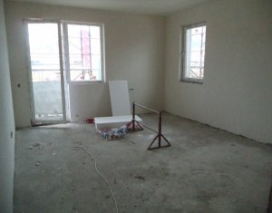 Lakás 3 szobák eladó on Floresti