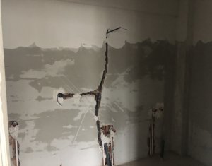 Lakás 3 szobák eladó on Floresti