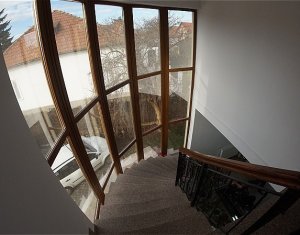 Ház 6 szobák kiadó on Cluj-napoca, Zóna Andrei Muresanu