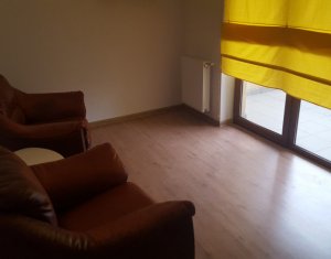 Ház 4 szobák kiadó on Floresti