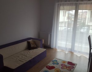 Ház 4 szobák kiadó on Floresti