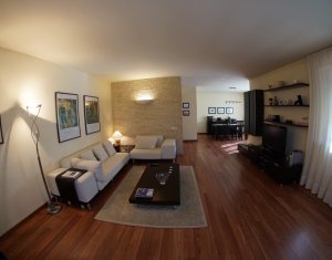 Ház 6 szobák eladó on Cluj-napoca, Zóna Andrei Muresanu