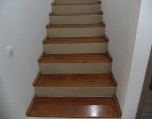 Ház 5 szobák eladó on Floresti