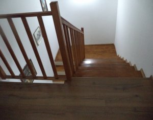 Ház 5 szobák eladó on Floresti