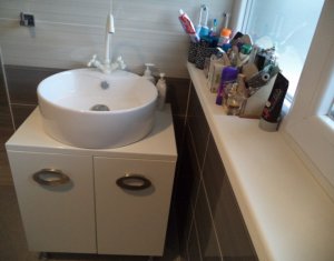 Ház 5 szobák eladó on Floresti