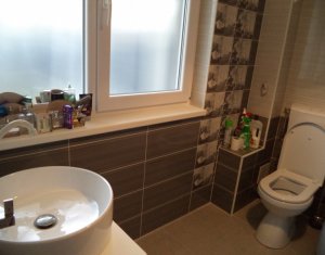 Ház 5 szobák eladó on Floresti